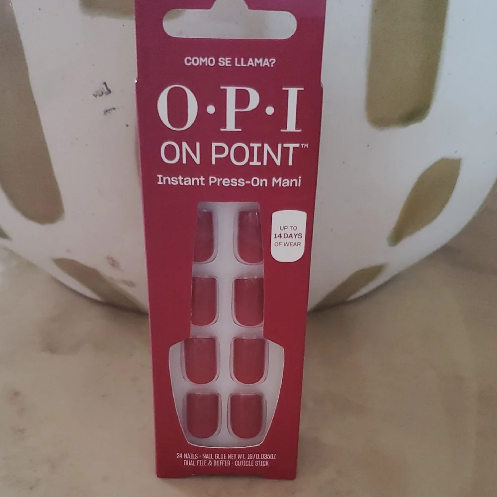 OPI On Point Instant Press-On Mani in Deep Red